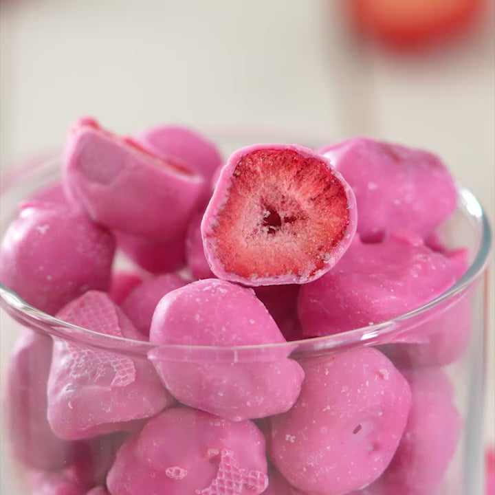 Video laden: PEPELINI Gefriergetrocknete Schoko-Erdbeeren - Weiße Schokolade - 300 g BIG PACK